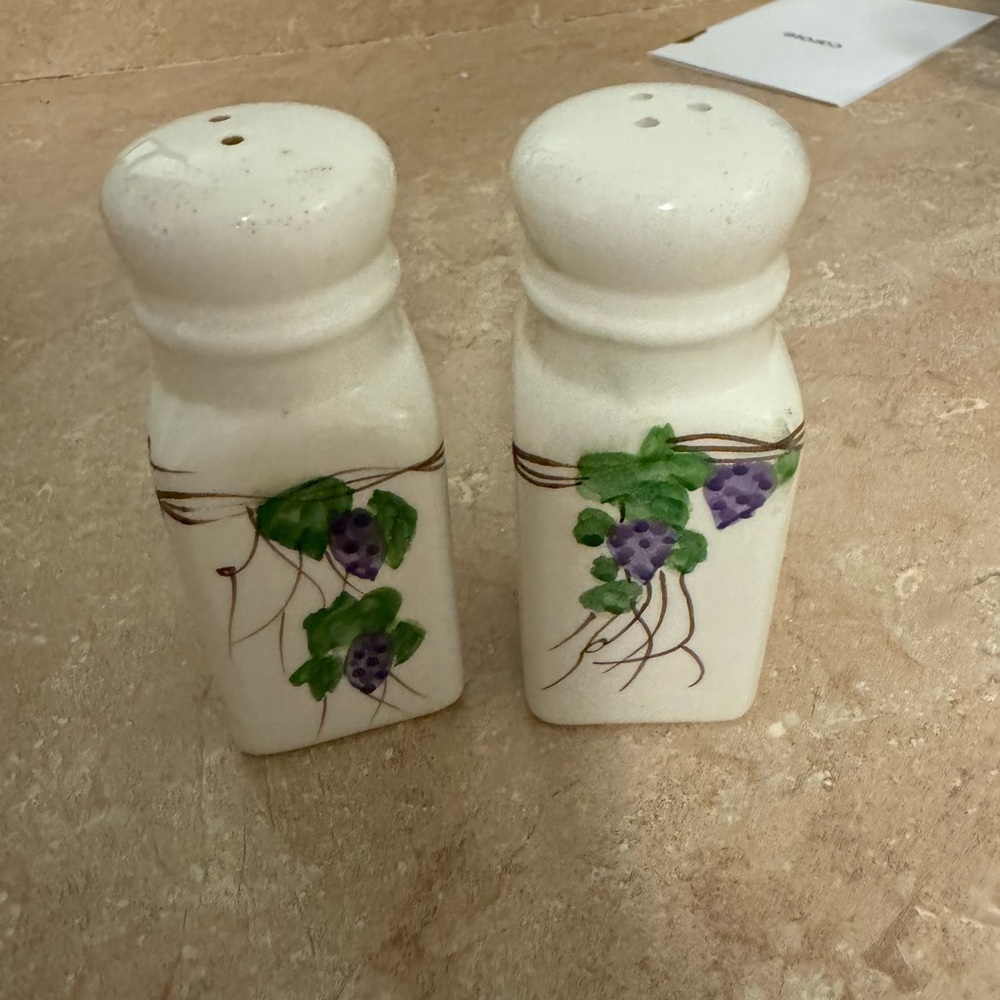 Grape Vine Ceramic Salt and Pepper Shakers